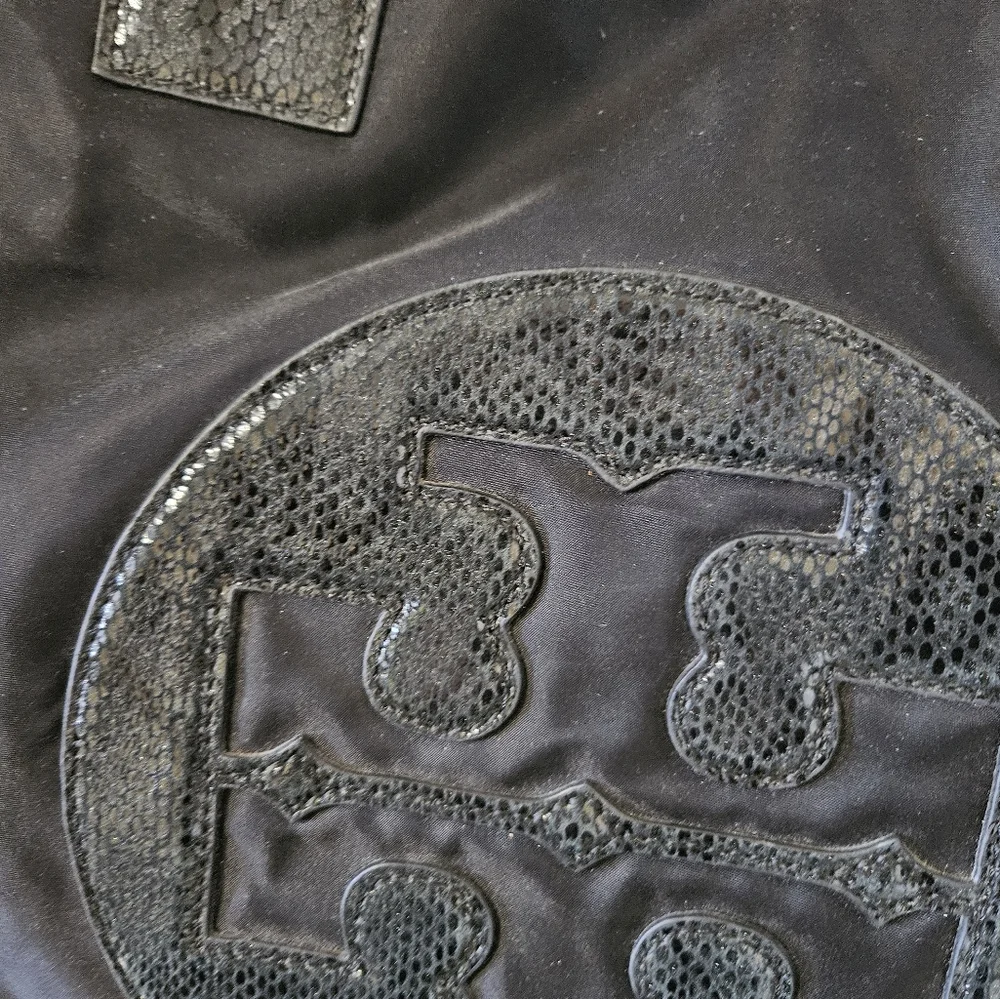 LikeNew!Tory Burch XXL Black Nylon and snake leather Tote bag - Picture 3 of 12